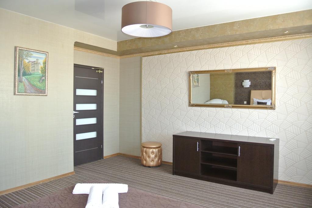 Panoramic View Apartment Poznyaky Kyiv Exterior photo