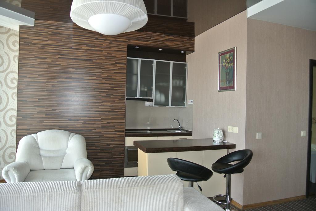 Panoramic View Apartment Poznyaky Kyiv Exterior photo